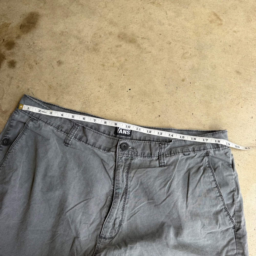 Vans Chino Shorts Mens 38 Gray Plaid Cotton Casual Skater Streetwear Everyday - Picture 6 of 12